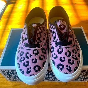 BRAND NEW - VANS VAULT VELVET ANIMAL UA AUTHENTIC VLT LX
MAUVE LEOPARD BLACK